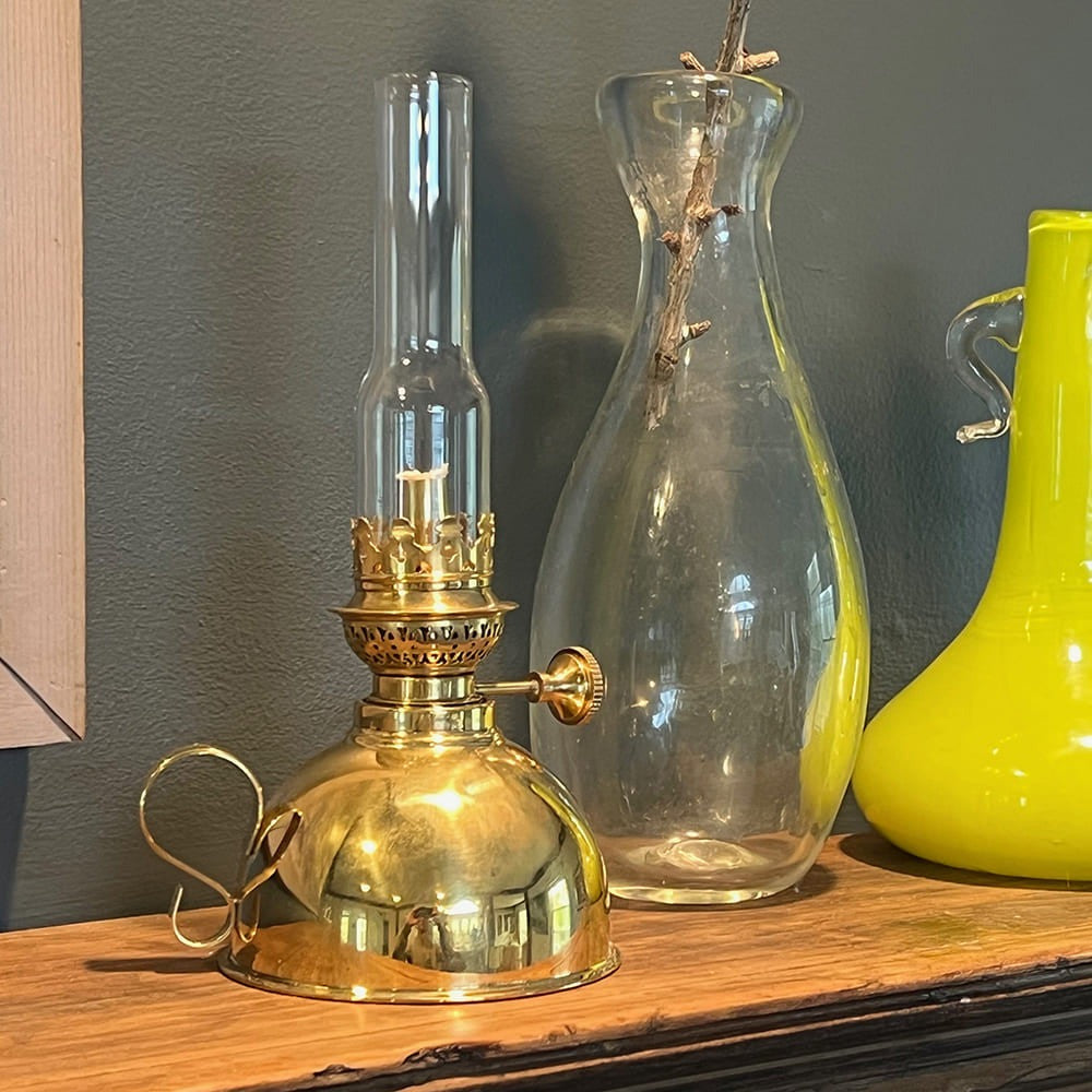9 In. Extra-Bright Brass Lamp