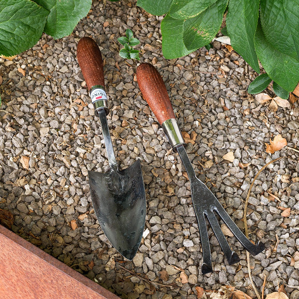 Red Pig 2-Piece Gardening Set