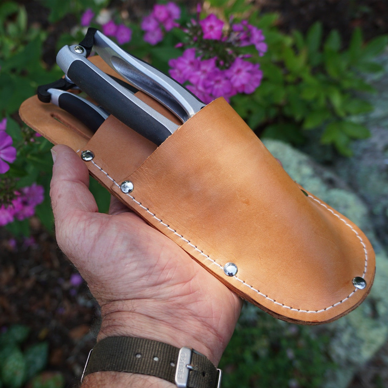 Bypass & Flower Pruner Set with Leather Sheath
