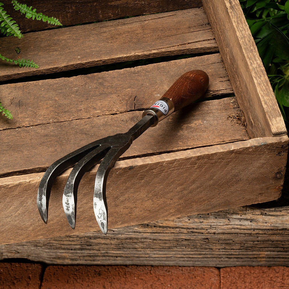 Red Pig Cultivator