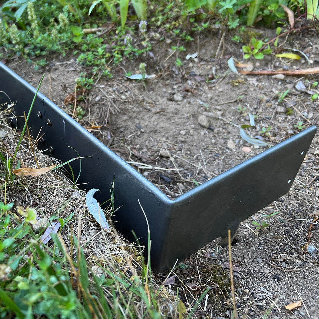 Cor-Ten Steel Lawn Corners (Set of 2)