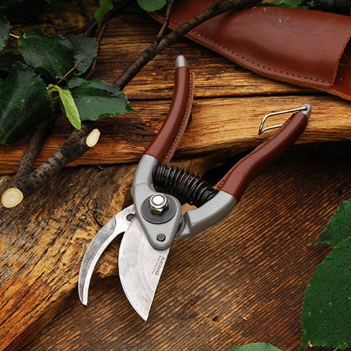 French-Made Bypass Pruner & Holster Set