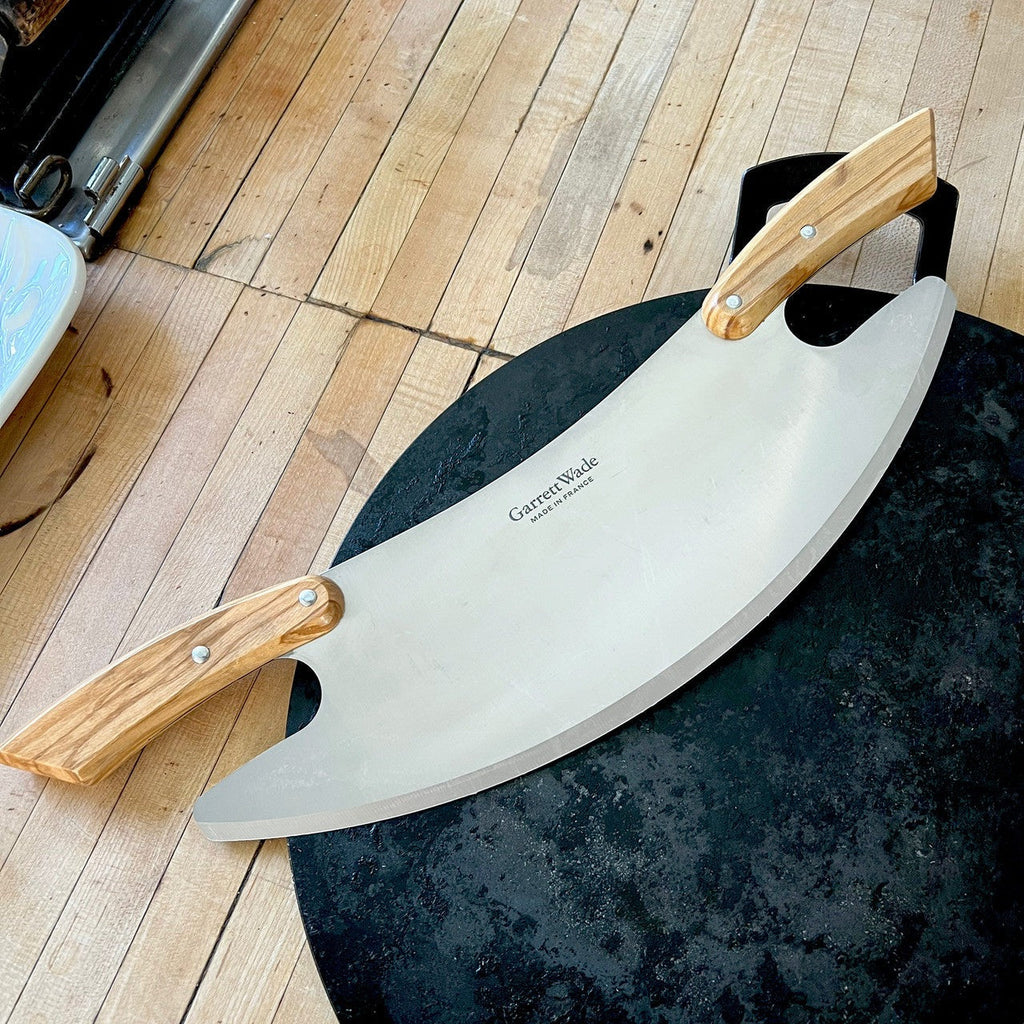Garrett Wade’s Rocking Pizza Knife