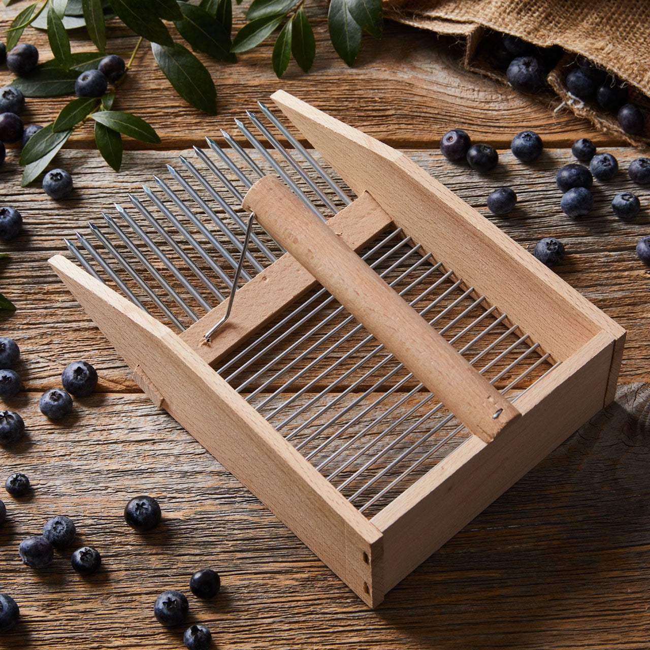 Huckleberry Comb Berry Harvester