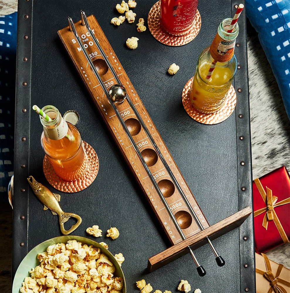 Shoot the Moon Retro Tabletop Game