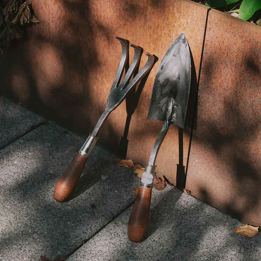 Red Pig 2-Piece Gardening Set