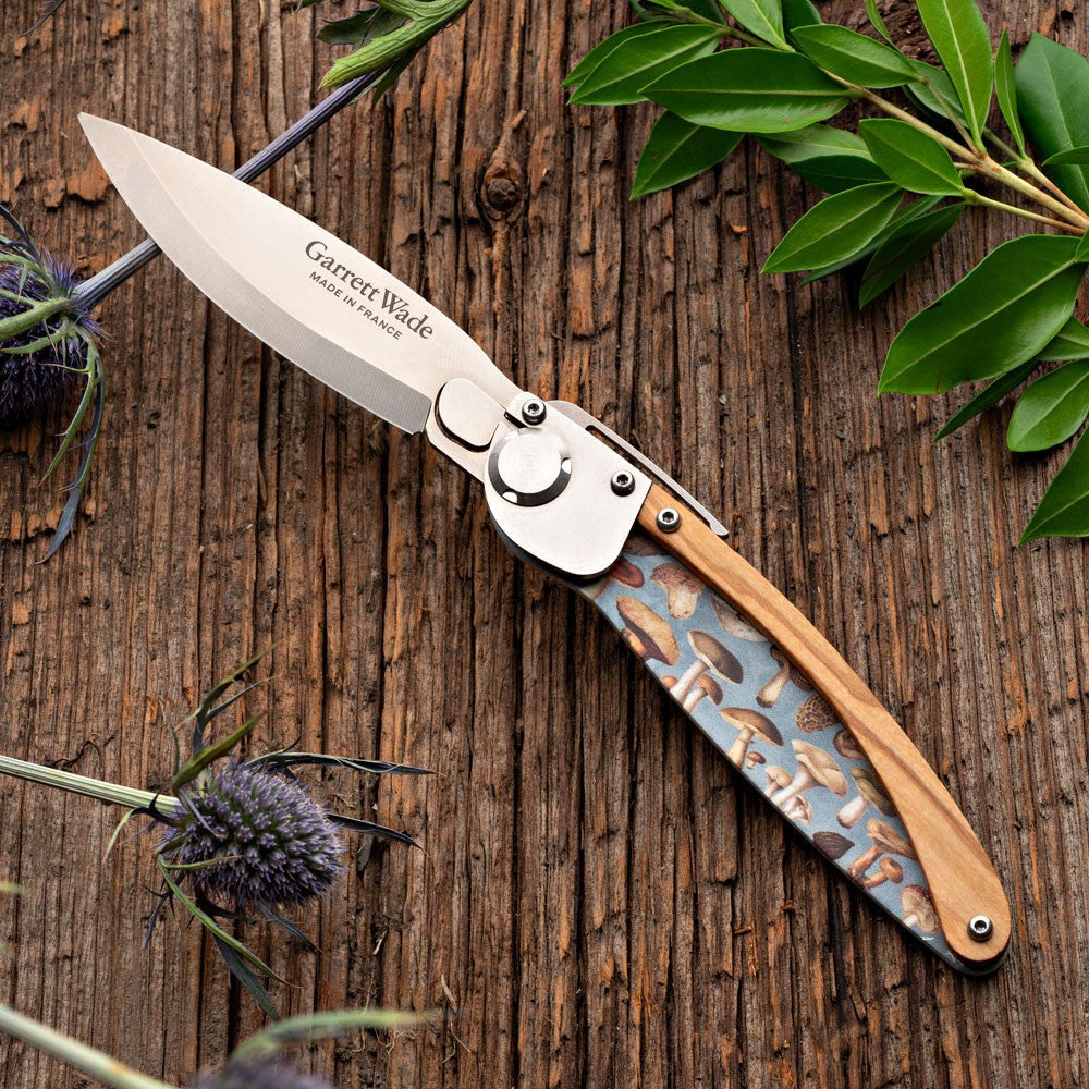 K2 Mushroom Design Folding Knife and Leather Pouch